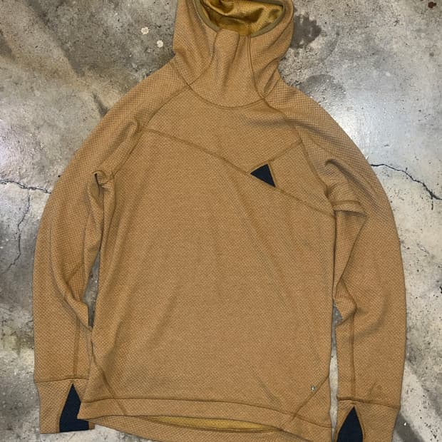 클라터뮤젠 유지 후드티 맨 S