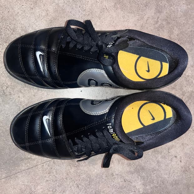 나이키 토탈 90 블랙