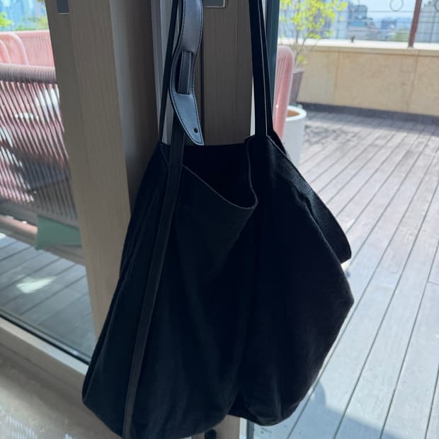 Xlim ep.7 synopsis bag black