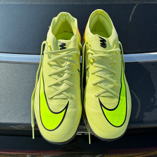 나이키 머큐리얼 풋살화 265 판매합니다