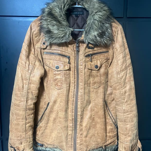 In the attic OOs vkei trimming fur jacke