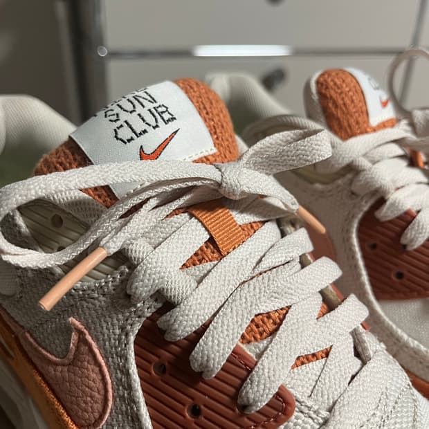 [270] 나이키 에어맥스 90 SE Sun club