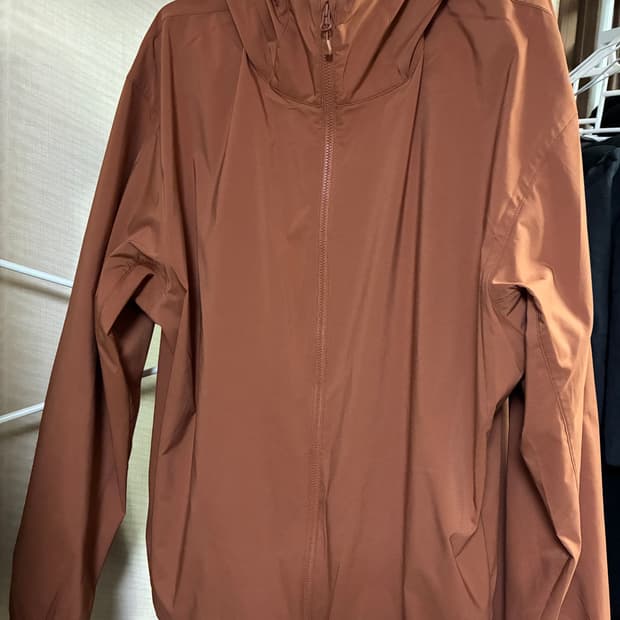 유니클로 uv 바람막이 황토색