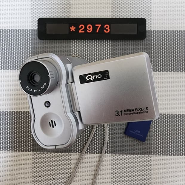 큐리오 DV 300i 디지털캠코더 AA건전지 사용
