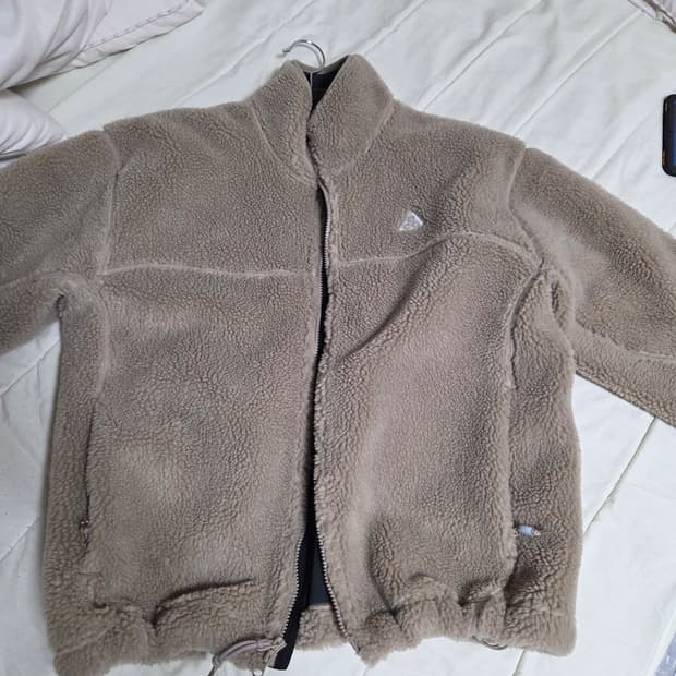 나이키 acg 캔웰 글레이셔 뽀글이 자켓팝니다 L사이즈