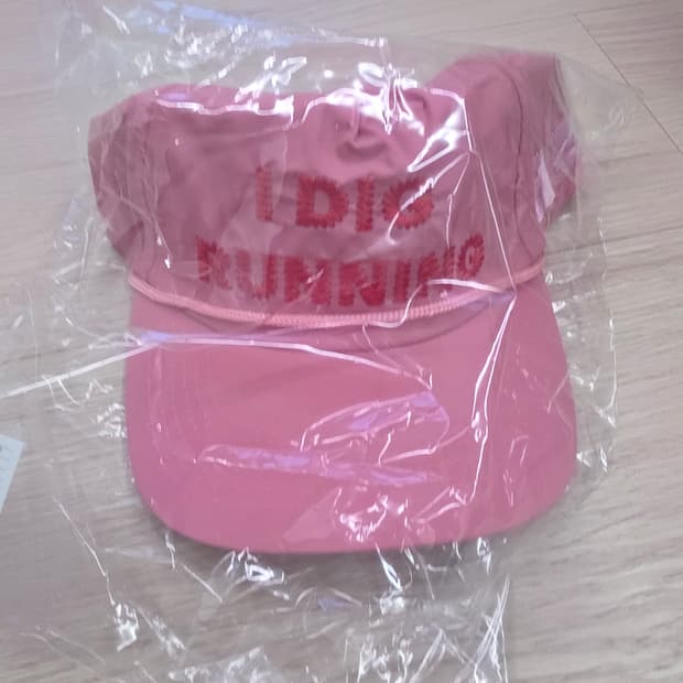 알렉스 조노 아이디그러닝 핑크트러커 캡