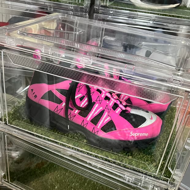 나이키 슈프림 에어휴마라 265