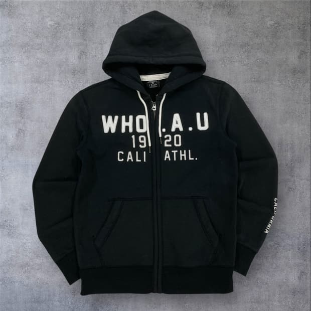 후아유 블랙 컬러 스펠아웃 빅로고 후드티