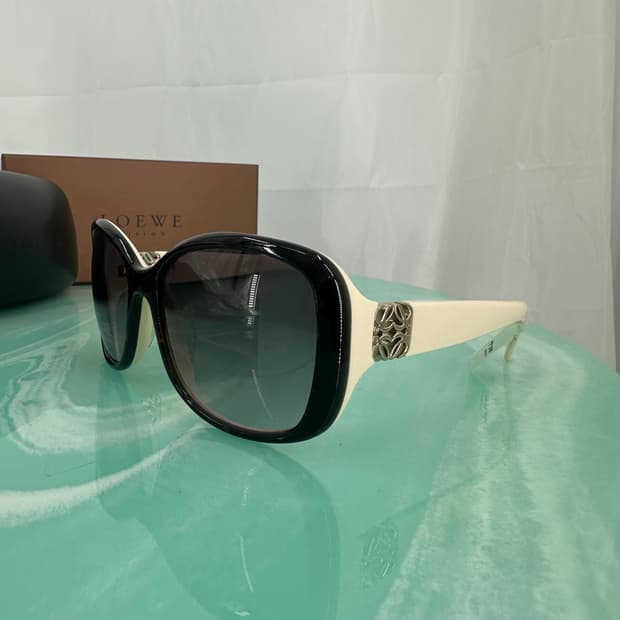 [새상품 무료배송] Made in Italy 로에베 선글라스