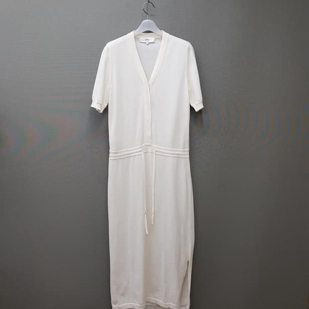 아떼 바네사브루노 2020 코튼 니트 브이넥 원피스 S사이즈