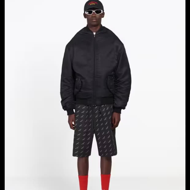 [54] 발렌시아가 17시즌 봄버 블랙 (로고X)