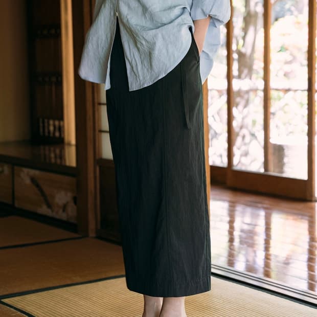 시야쥬 미니멀 에어리 롱 스커트 (차콜)