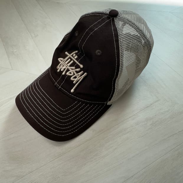 스투시 뉴에라 9Twenty 베이직 트러커 블랙