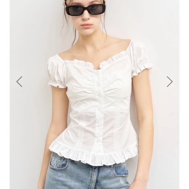 제너럴아이디어 캡 슬리브 하트넥 셔링 블라우스 S