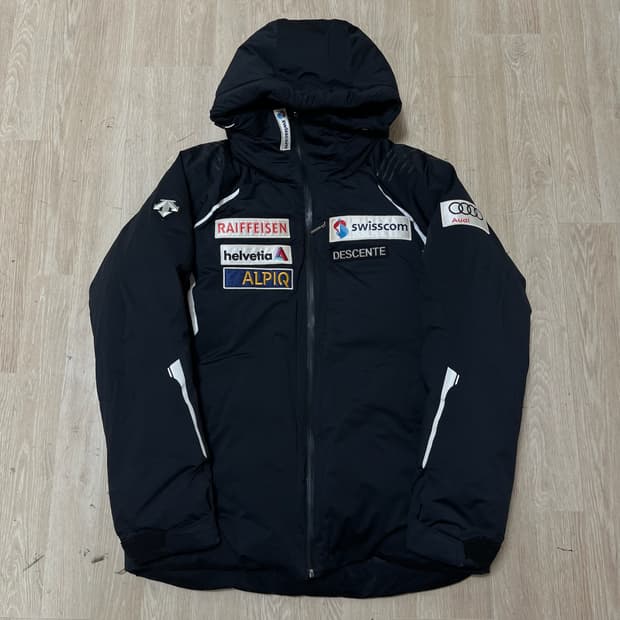 데상트 아우디 스위스 스키팀 덕다운 후드 패딩 XXL/110 