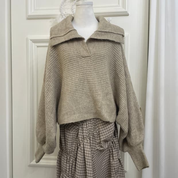 beigebrown melange big collar over sweat