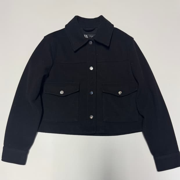 여성 자라 ZARA 미니멀 메탈릭 버튼 크롭 자켓 S