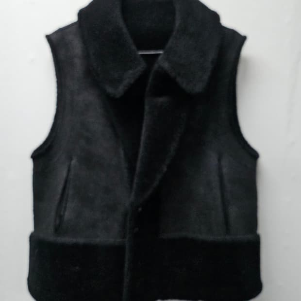 조르쥬 레쉬  블랙 무스탕 조끼 베스트  55  양면