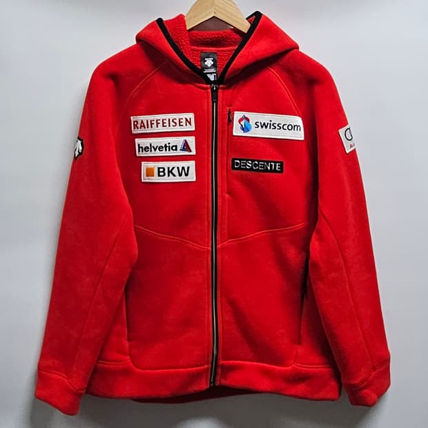 데상트 스위스스키팀 플리스자켓 100