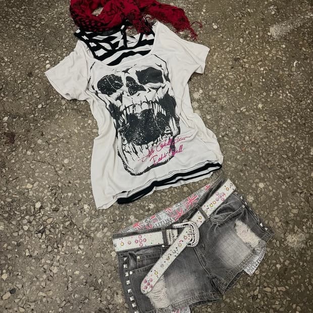 Skull Printing Detail Top