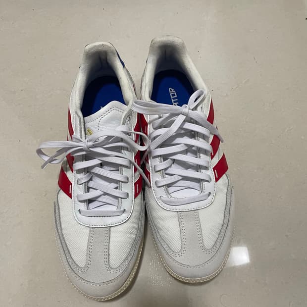 아디다스 프레데터 스니커즈 (250mm)