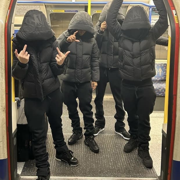 SYNA 시나월드 OG 패딩 자켓 블랙