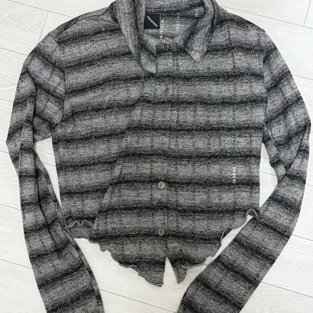 폴리수엠 GRUNGED STRIPE SHIRT(GRAY)