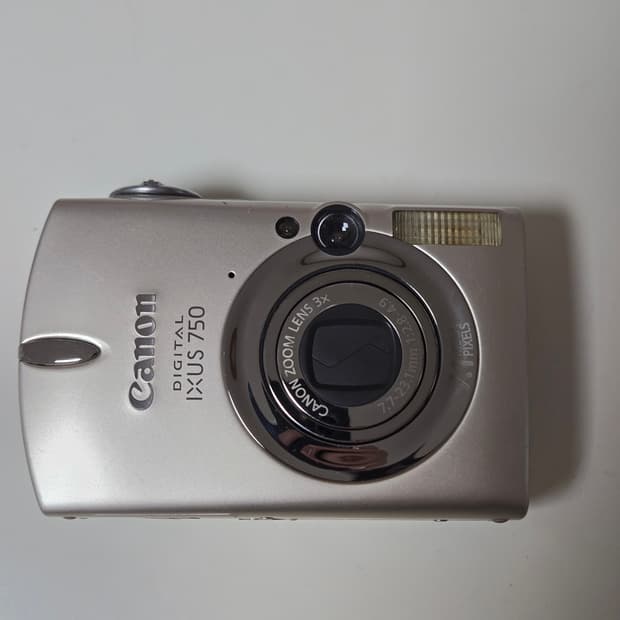 캐논 Canon 익서스750카메라