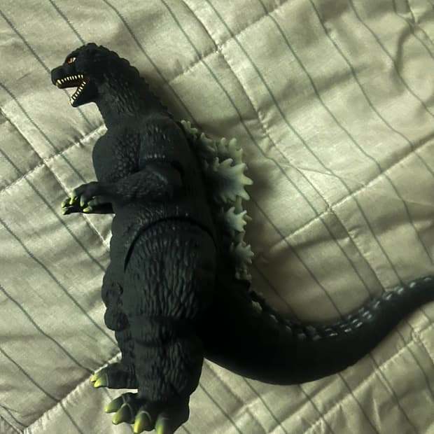 고질라 피규어