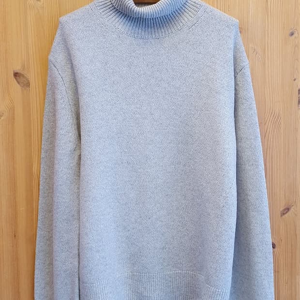 77.바네사브루노 터틀 박스니트