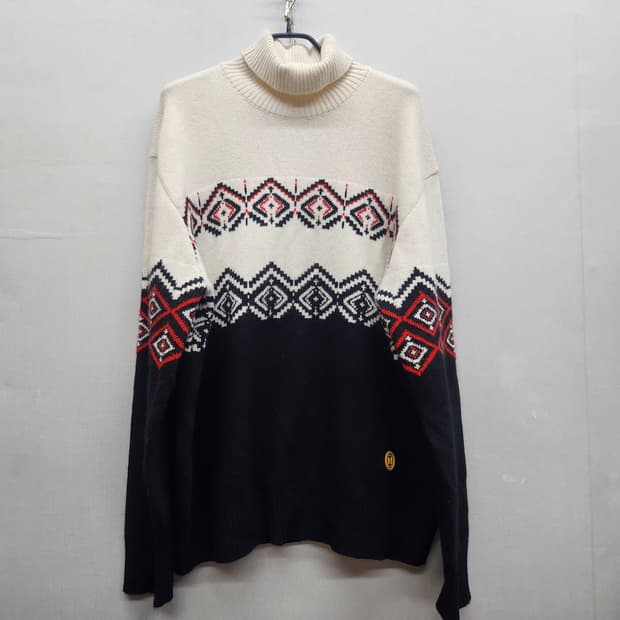 헤지스 노르딕 패턴 터틀넥 스웨터 XL