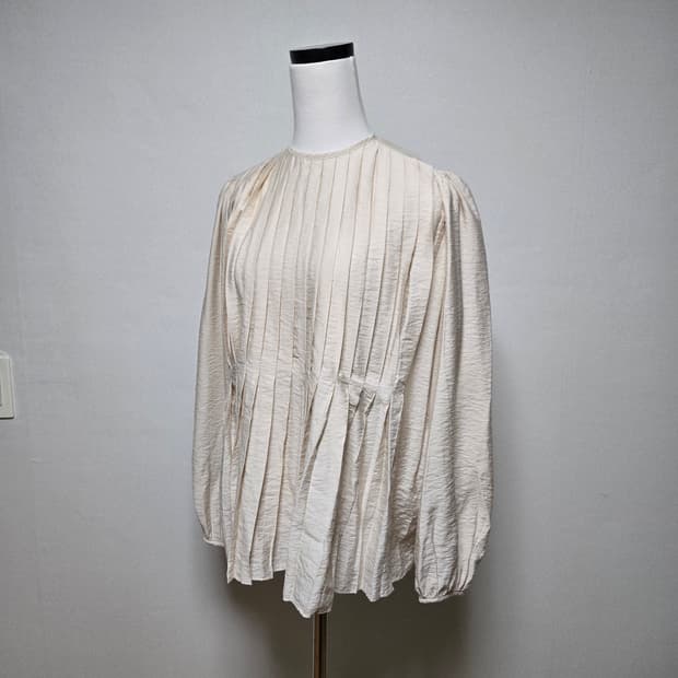 텐먼스 X 잉크 베이지 블라우스