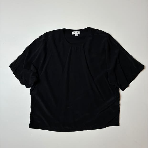 코스 COS 실크 100% 루즈 반팔 티셔츠 PN8601