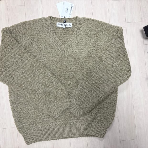 Jw anderson 브이넥 부클 니트 XL