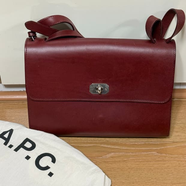 A.P.C. 아페쎄 크로스백 숄더백