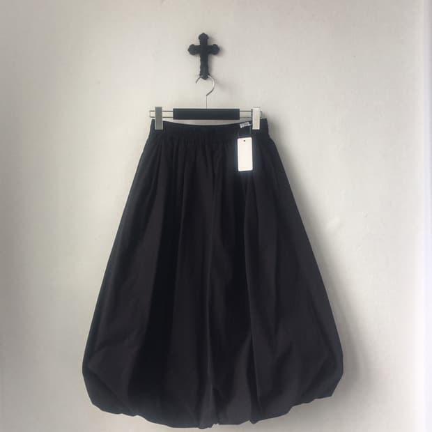 Balloon fit long skirt