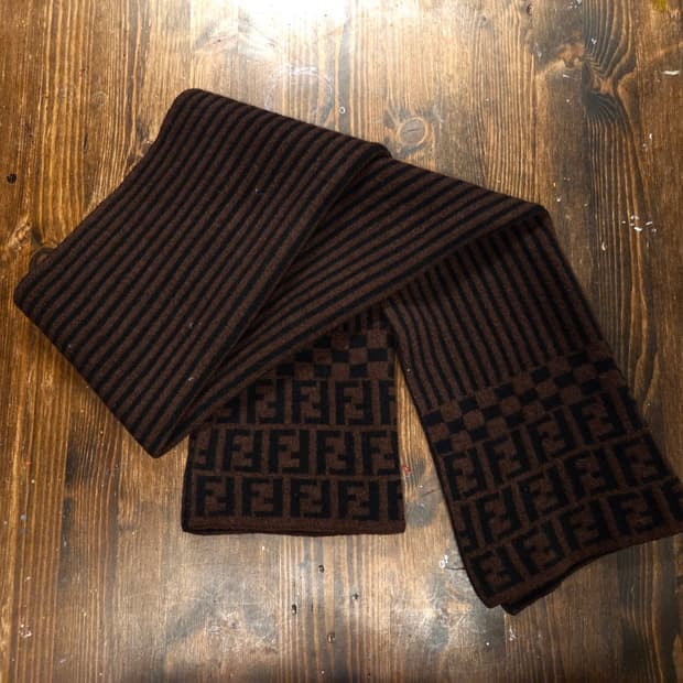 펜디 클래식 머플러