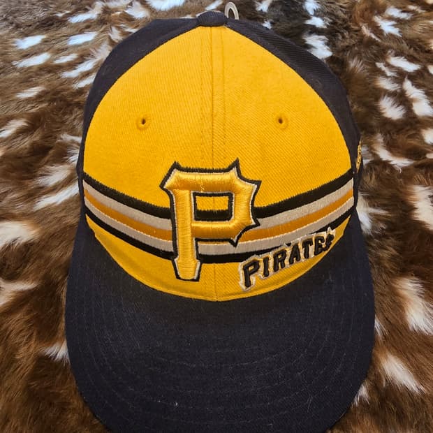 미첼앤네스(Mitchell & Ness) 피츠버그 파이리즈스냅백캡모자