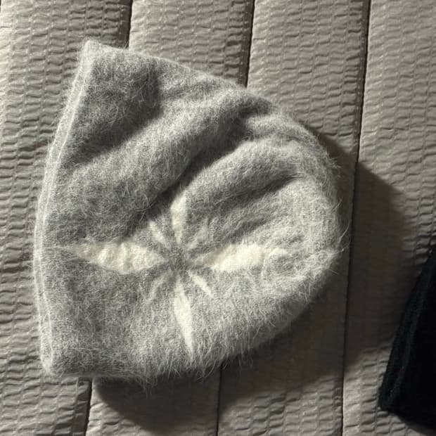 비엘알 스노우플레이크 로고 앙고라 비니 그레이