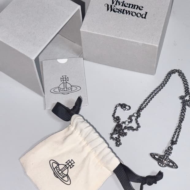 비비안웨스트우드 목걸이 펜던트 미니 바스 건메탈 실버
