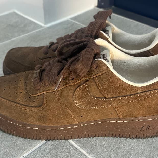 나이키 에어포스 카카오 와우 W 270