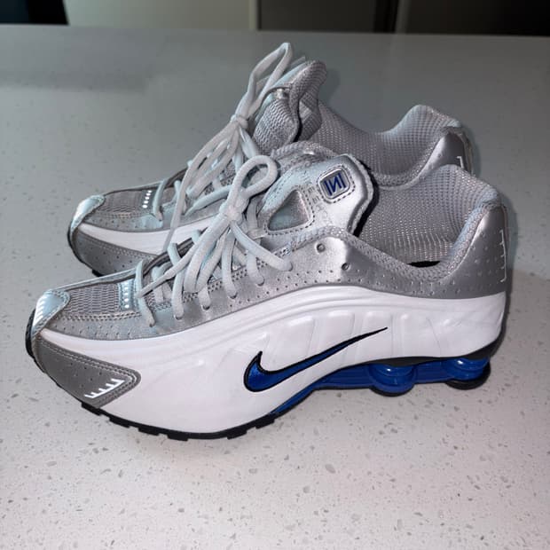 나이키 샥스 R4 255사이즈 판매합니덩