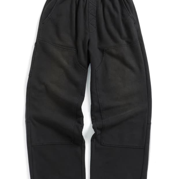 해칭룸 더블니 스웻팬츠 워시드 블랙 색상