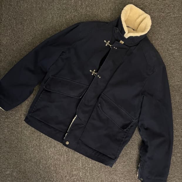 (새상품) Zara 메탈 토글 자켓