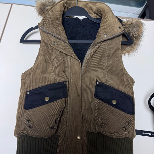 코듀로이 빈티지 퍼 크롭 조끼