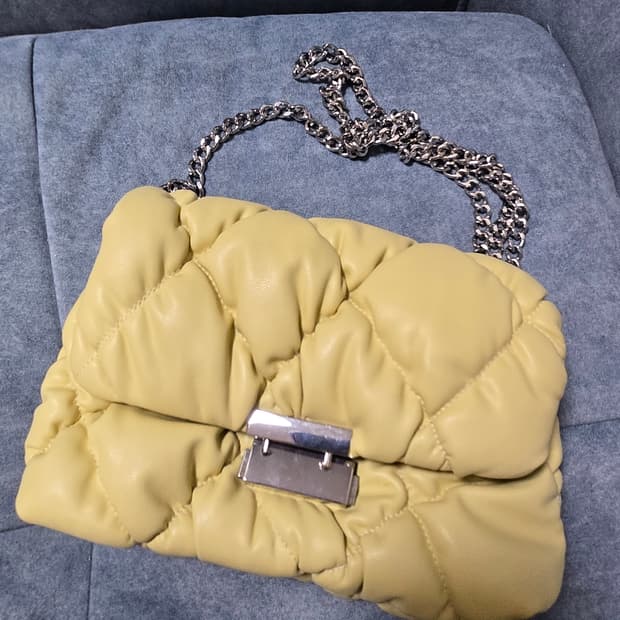 H&M 에이치앤엠 가방 미니백 퀄팅백
