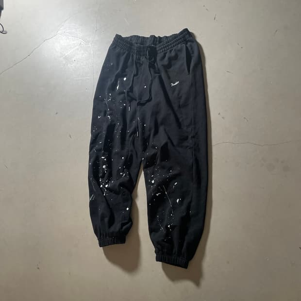 넘버나인 Paint Detail Sweat Pants