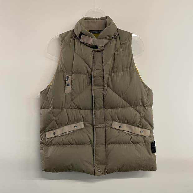 스톤 아일랜드 쉐도우 프로젝트 패딩조끼