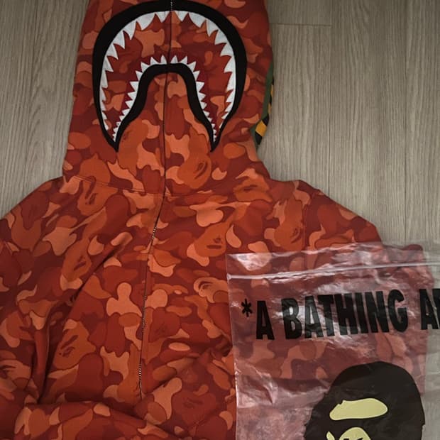 베이프 샤크후드집업 (청담점 구매 정품)