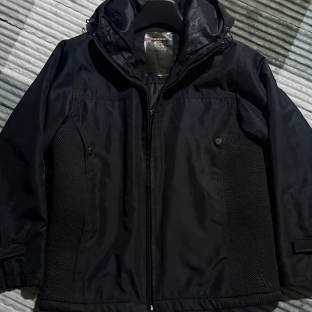 프라다 스포츠자켓